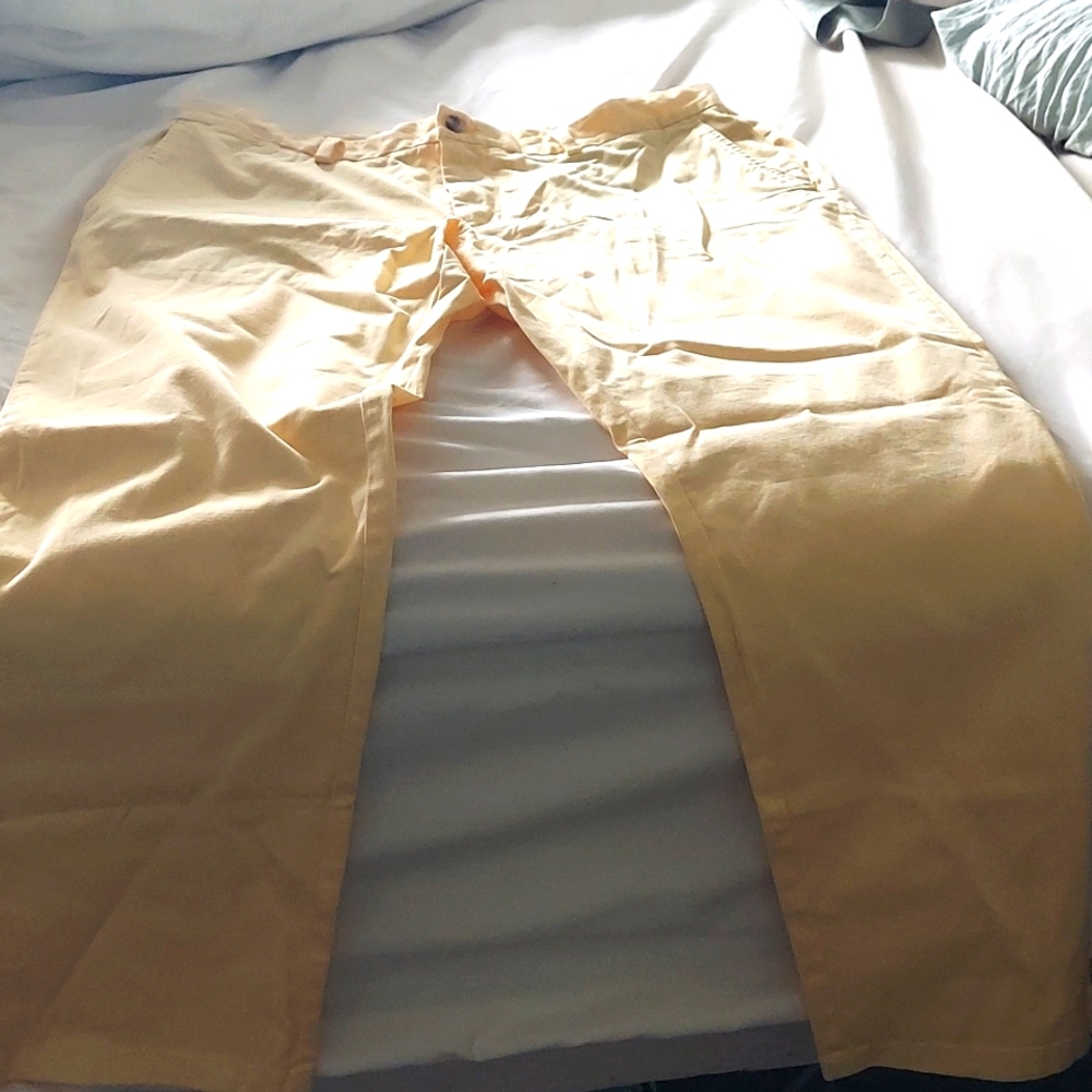 Vineyard vines Mens Chino pants. Perfect condition.  Washed but never worn.